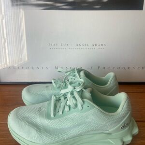 ALO Yoga Women's Light Green Athletic Shoes